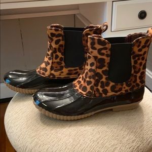 cheetah duck boots!